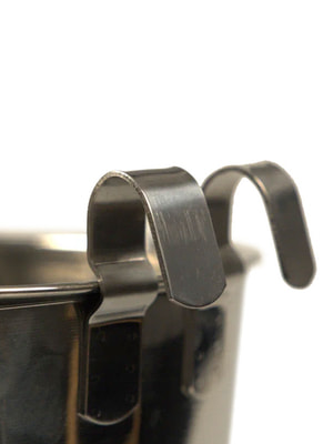 Миски, поилки, хранение корма Mr.Kranch Ведро Mr.Kranch из нержавеющей стали с креплением для клеток и вольеров 9,8 л (вид 3) Миски, поилки, хранение корма Mr.Kranch Ведро Mr.Kranch из нержавеющей стали с креплением для клеток и вольеров 9,8 л (фото, вид 3)